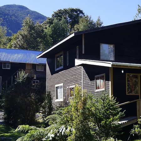 Hotel Posada De Expediciones Kahuel Chaitén Esterno foto