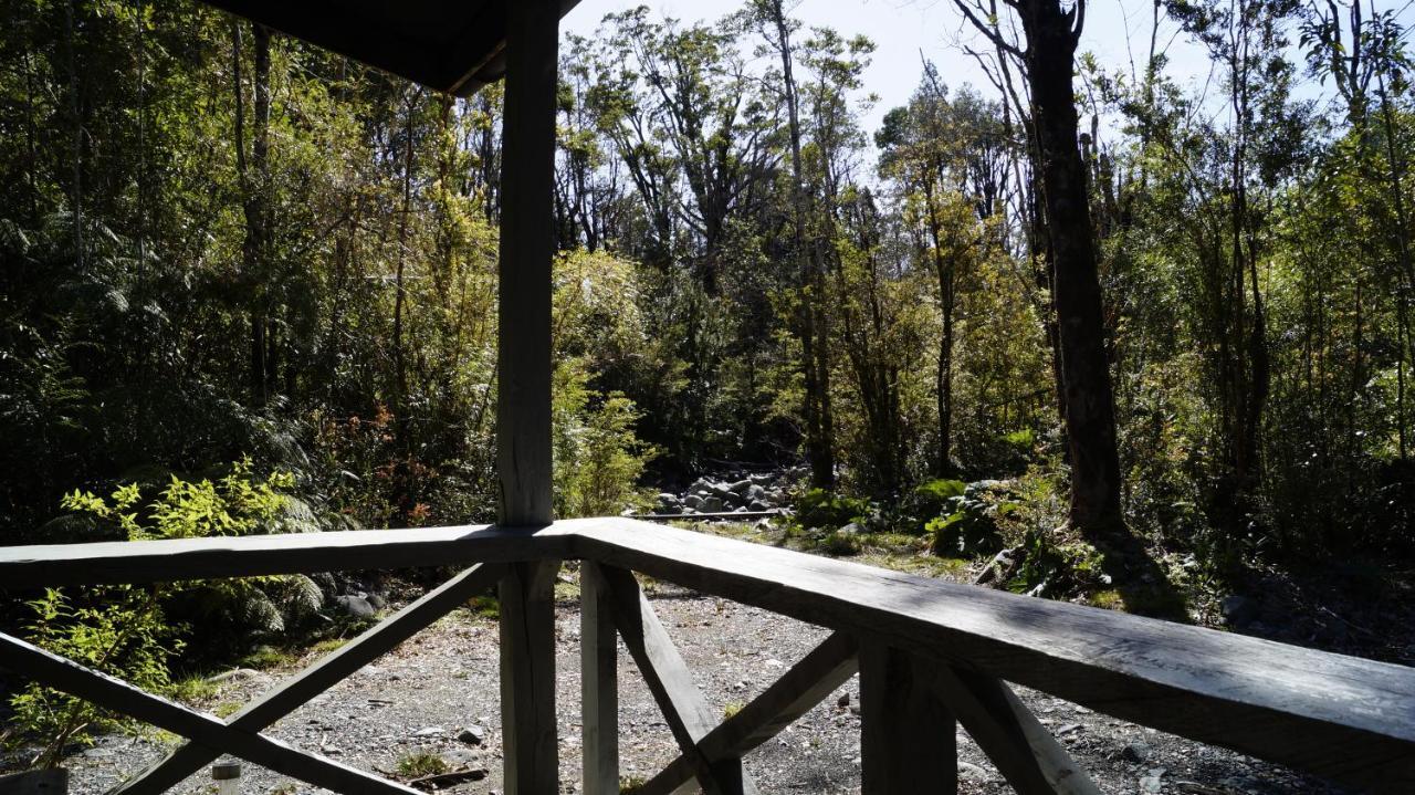 Hotel Posada De Expediciones Kahuel Chaitén Esterno foto